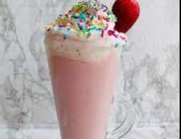 Çilekli Milkshake