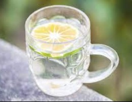 Limonlu Sıcak Su
